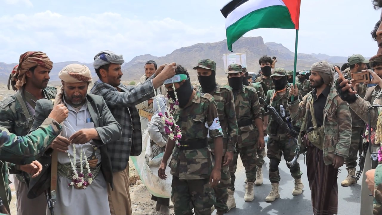 ..المبعوث الأمريكي يعود الى مسقط لإيقاف خطط السلام في اليمن.