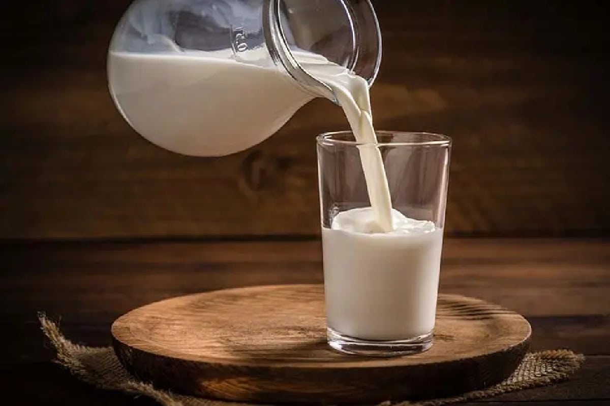 فوائد تناول الحليب للطفل بعد عمر السنتين