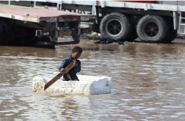 تحذير أممي من فيضانات مفاجئة بسبب هطول الأمطار الغزيرة على هذه المحافظات اليمنية في الأيام المقبلة  