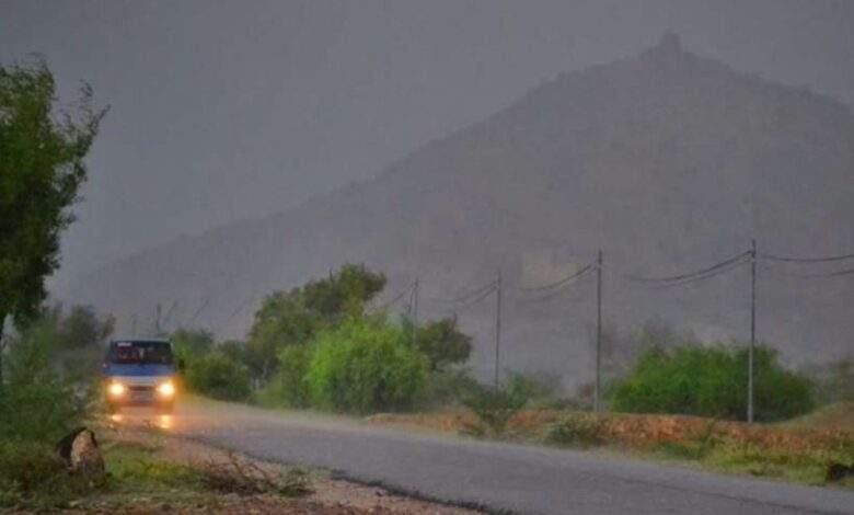 فلكي ينشر جدول لفرص هطول الأمطار في اليمن خلال 24 ساعة