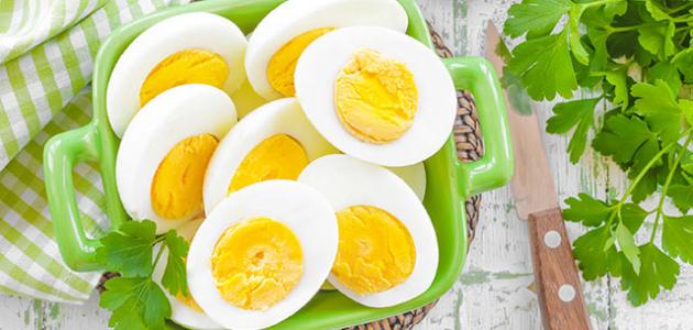 هل يغير لون صفار البيض من فوائده؟