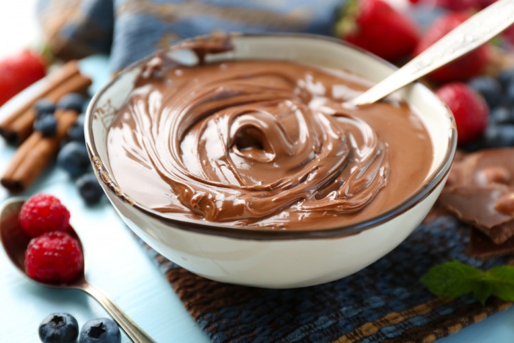 بخطوات بسيطة.. إليكم طريقة تحضير الشوكولاتة السائلة