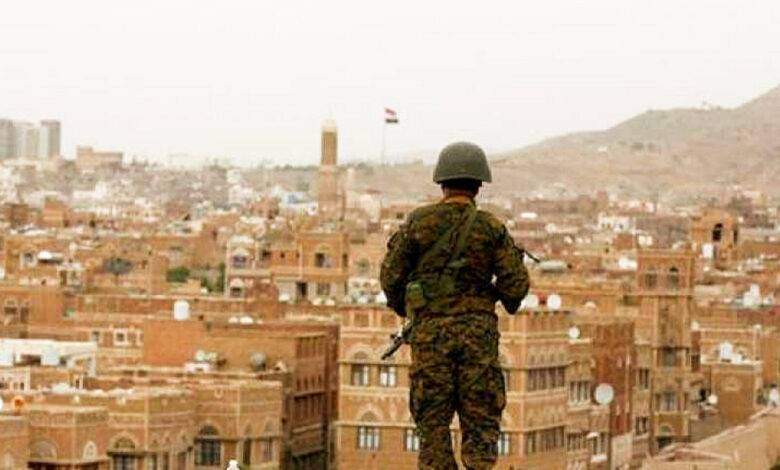 موقع بريطاني يكشف ثلاثة سيناريوهات للمشهد اليمني