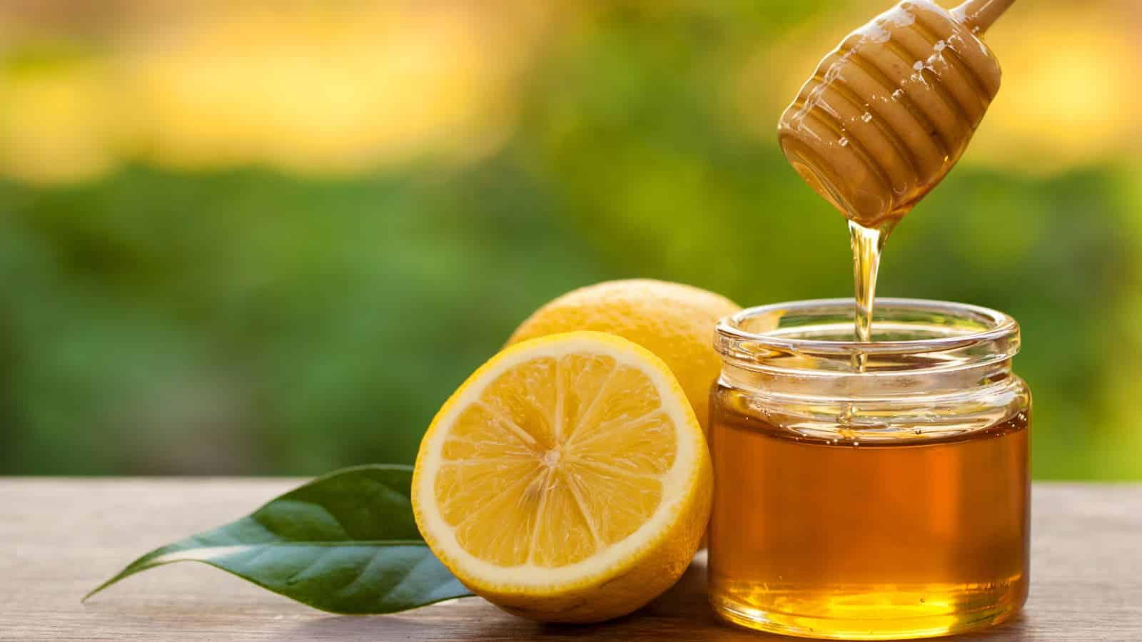 نصائح هامة.. فوائد تناول العسل بالليمون للجسم ومناعته