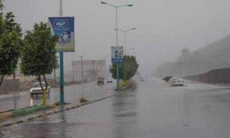 أمطار حتى ظهر الجمعة .. الأرصاد تحذر سكان 14 محافظة