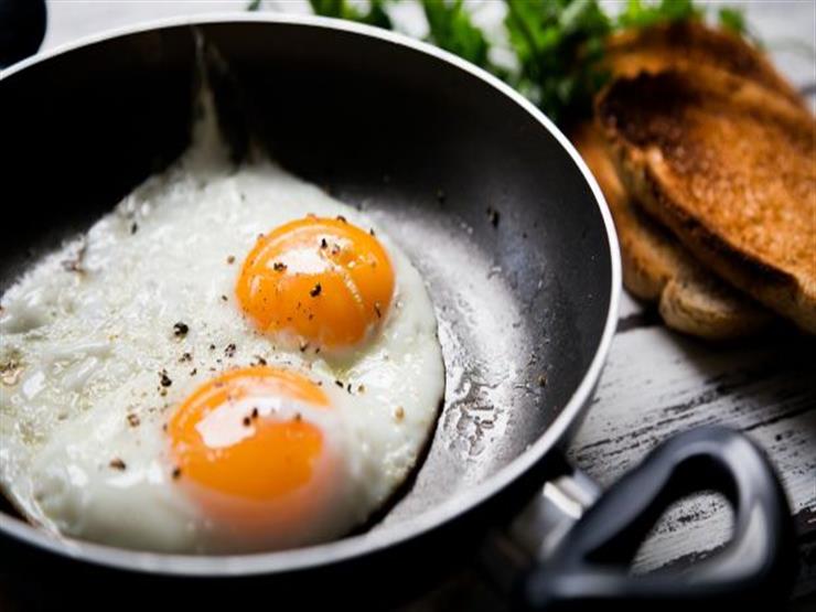 لماذا يجب تناول البيض فور طهيه؟