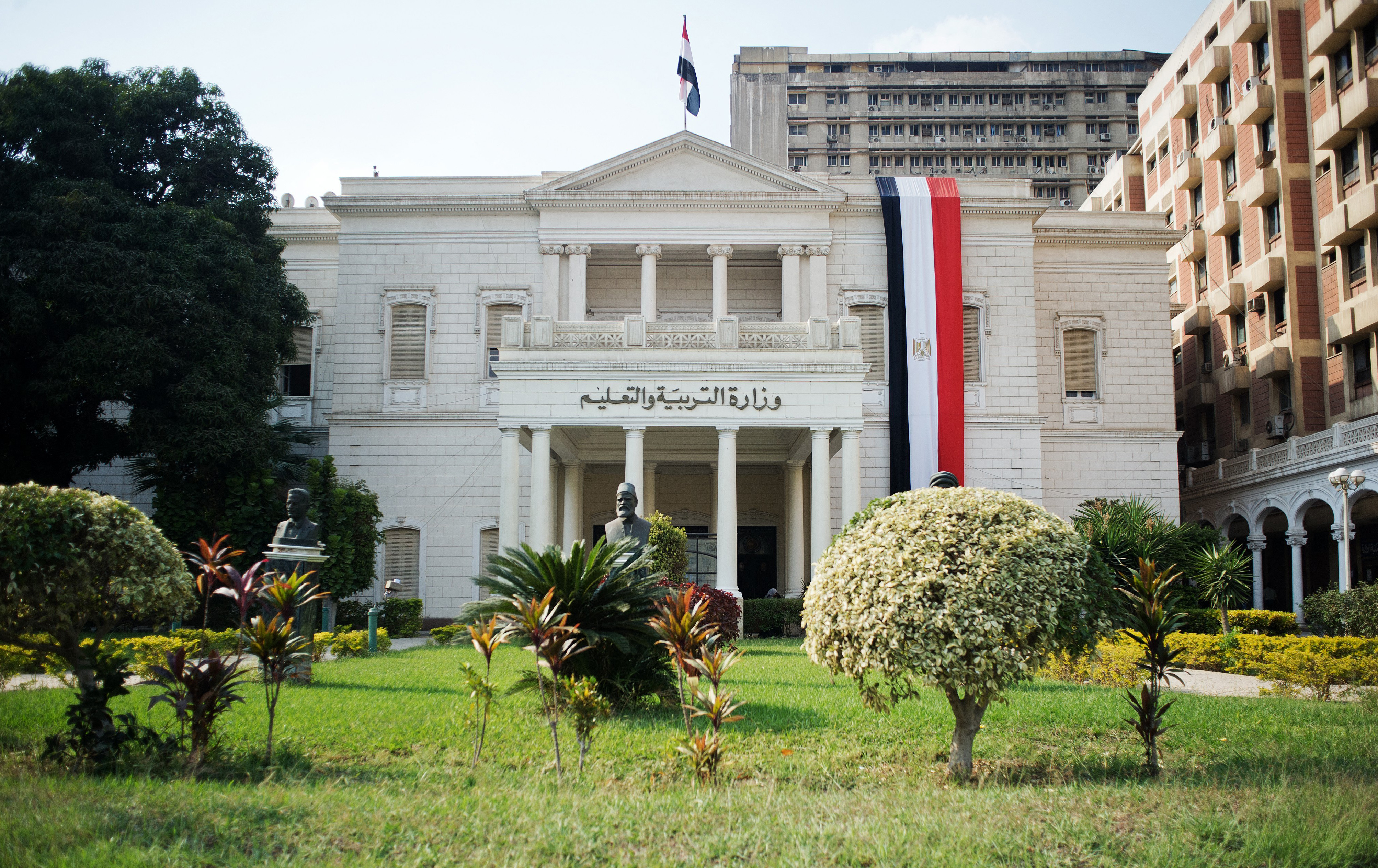 مصر.. تدخل رسمي من وزارة التعليم بعد واقعة ضرب مبرح لطالبة داخل مدرسة دولية